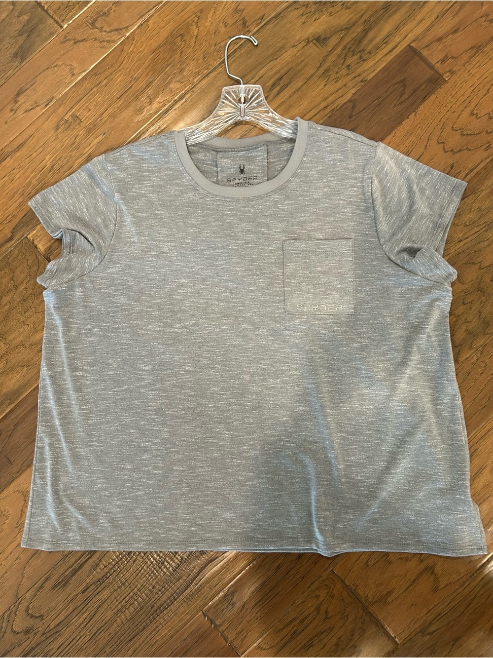 Spider Women’s Athletic Shirt
Soft Gray
Size Large